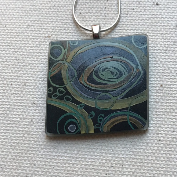 Silver and glass geometric print necklace and earring set - Picture 5 of 12